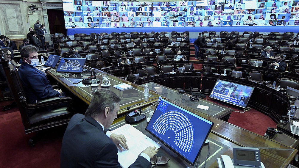 La idea es incorporar de forma permanente el sistema virtual, cuando existan situaciones de emergencia La idea es incorporar de forma permanente el sistema virtual, cuando existan situaciones de emergencia